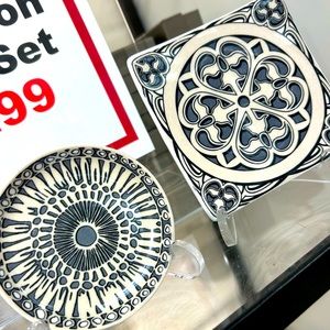 Brighton Ferrara Medallion Plate set 2 plates.